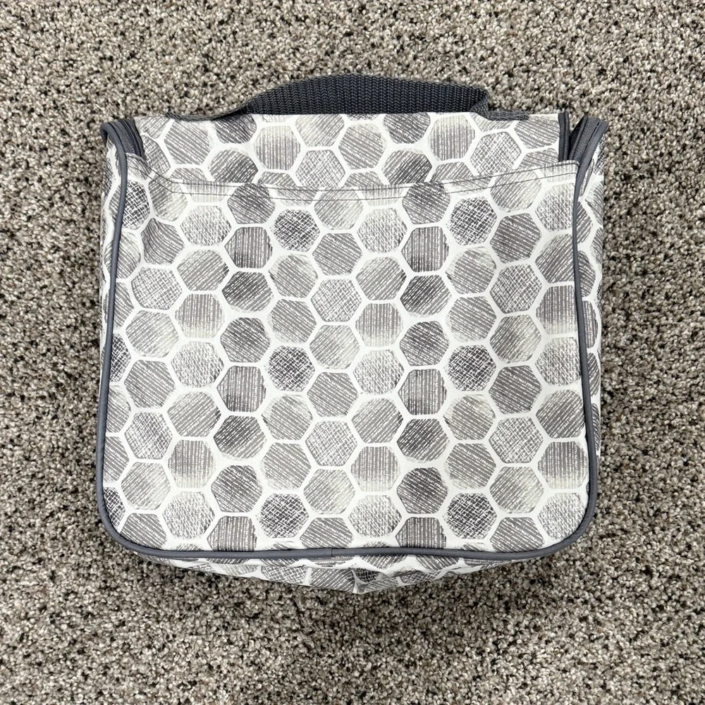Thirty-One Hanging Traveler Case
